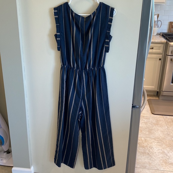 Universal Thread Jumpsuit - Picture 3 of 4